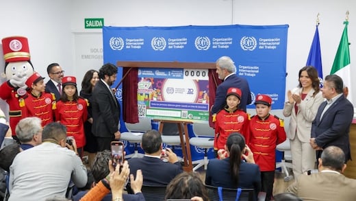 Lotería Nacional devela billete conmemorativo por los 70 años de la Organización Internacional del Trabajo