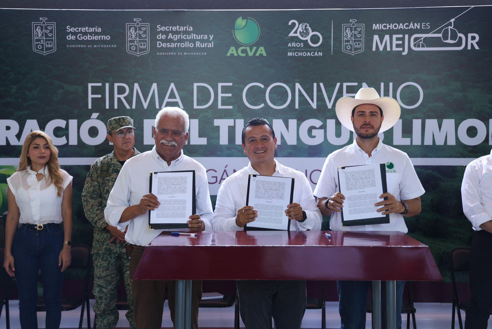 Gobierno de Michoacán y productores de limón