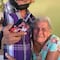 VIDEO: Abuelita no ve a su hijo desde hace 17 años; así fue su emotivo reencuentro