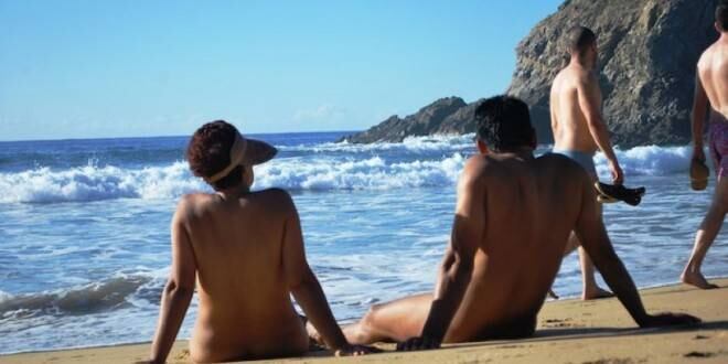 Buscan que Zipolite sea reconocido como destino nudista