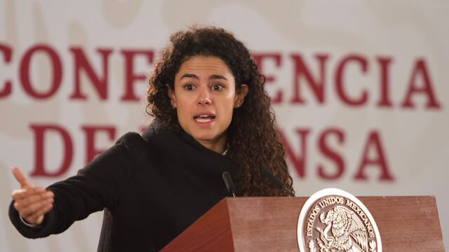 Luisa María Alcalde. Revisamos los planes de capacitación de becarios.