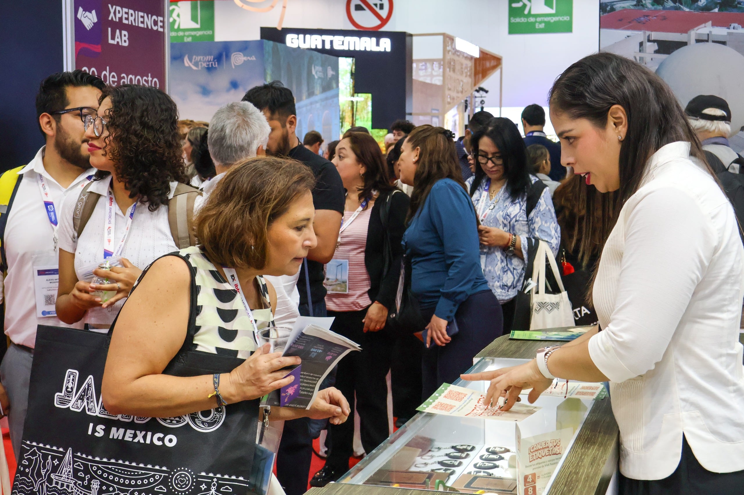 Darío Flota Ocampo e IFETURE impulsan el turismo de reuniones para Yucatán.