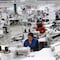 México cede y realiza excepciones en aranceles a textiles de China