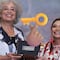 “Símbolo viviente de lucha”: Clara Brugada entrega las Llaves de la Ciudad a Angela Davis
