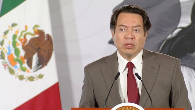 Delgado reconoce problema legal de escuelas militarizadas y anuncia cambios