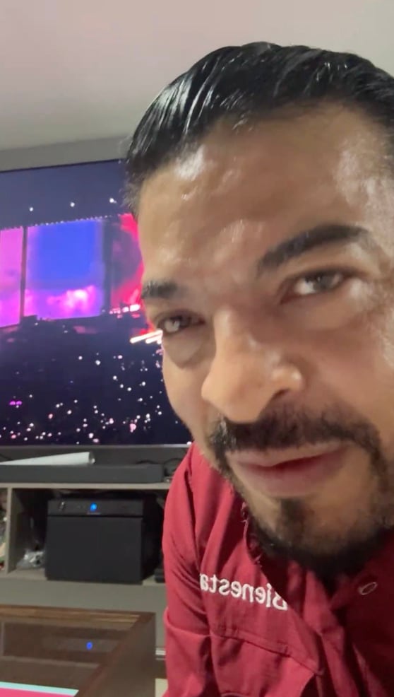 Juan Javier Gómez Cazarín regala boletos de Shakira