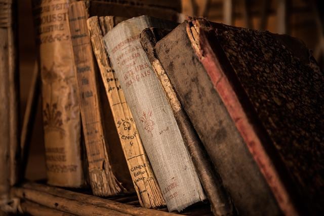 Kit de tres libros como regalo de San Valentín (dinámica)