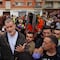 VIDEO: Lanzan palos y barro contra Felipe VI Rey de España y Pedro Sánchez en su visita a Valencia por tragedia de DANA