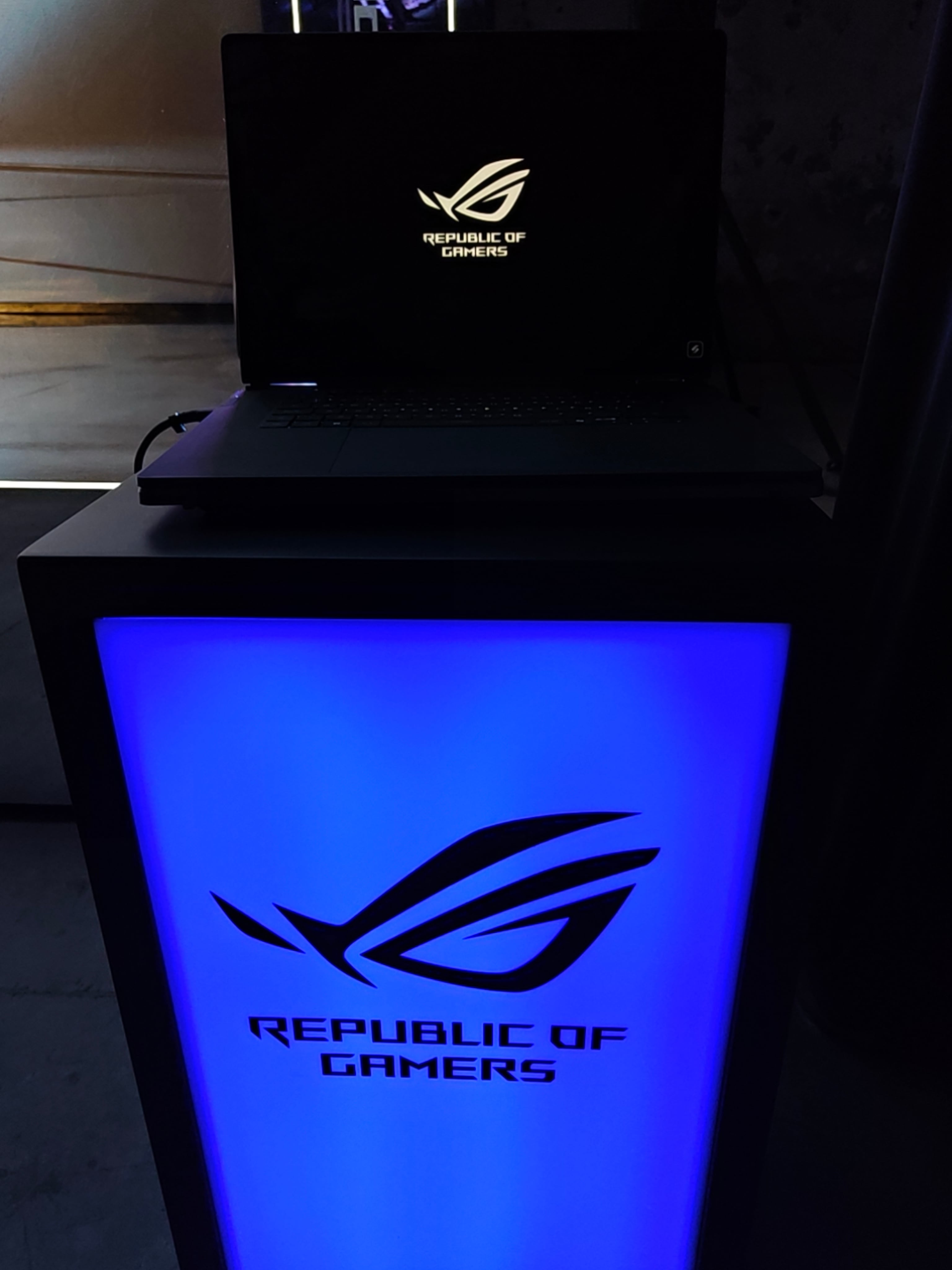 ASUS Zephyrus Duo