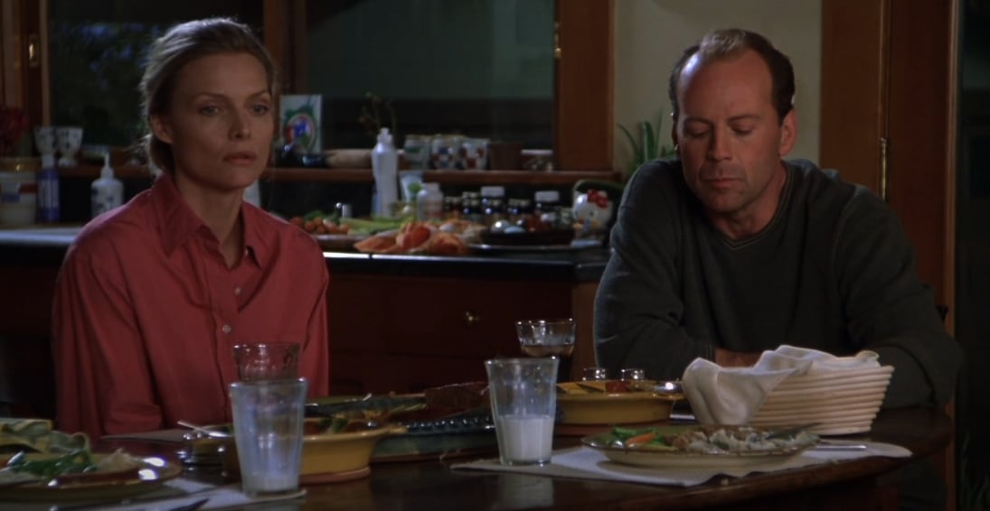 Michelle Pfeiffer y Bruce Willis en la película: 'Nuestro Amor'