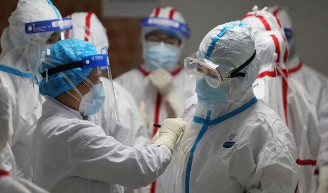 Médicos en China.