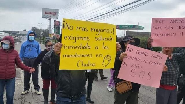 Vecinos de Chalco bloquean autopista México-Puebla