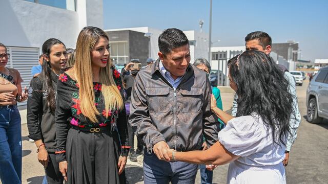 Ricardo Gallardo y Ruth González Silva son ejemplo de honestidad