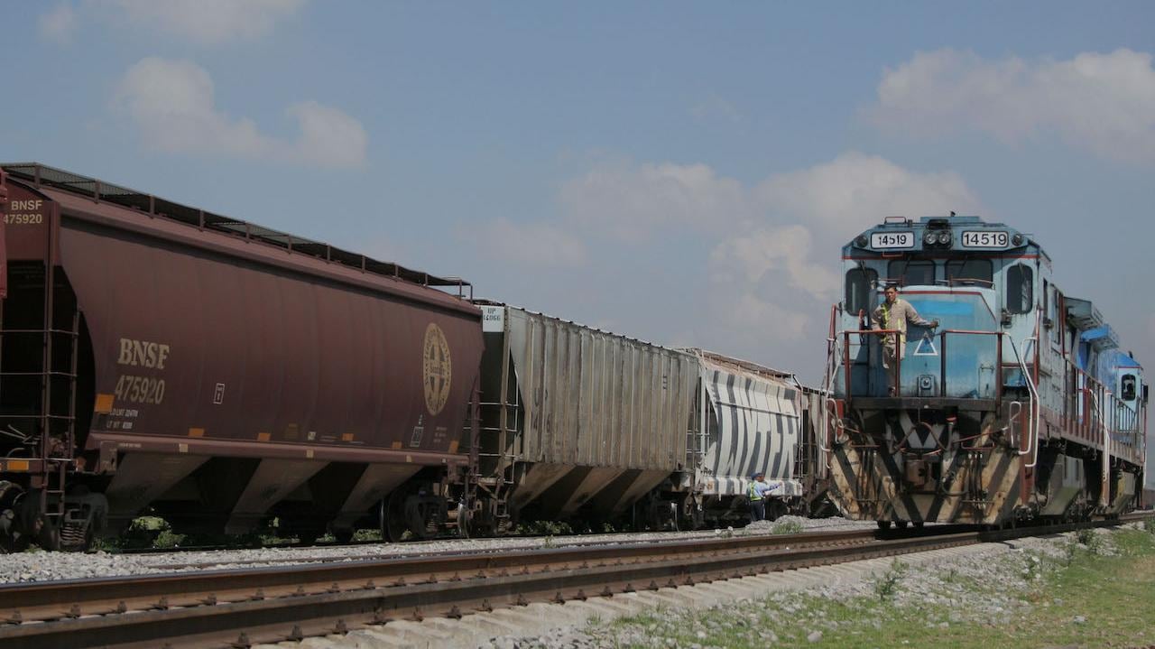Ferrocarril. Problemas de tránsito en Michoacán.