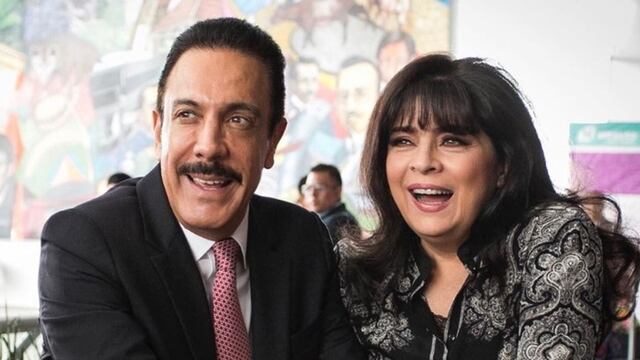 Omar Fayad y Victoria Ruffo