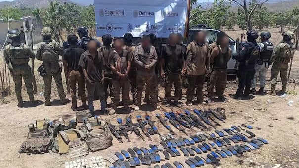 Golpe a Los Chapitos: Semar detiene a 13 presuntos integrantes en Mazatlán