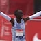 ¿Quién es Kelvin Kiptum, el atleta que consiguió un nuevo récord del mundo de Maratón?