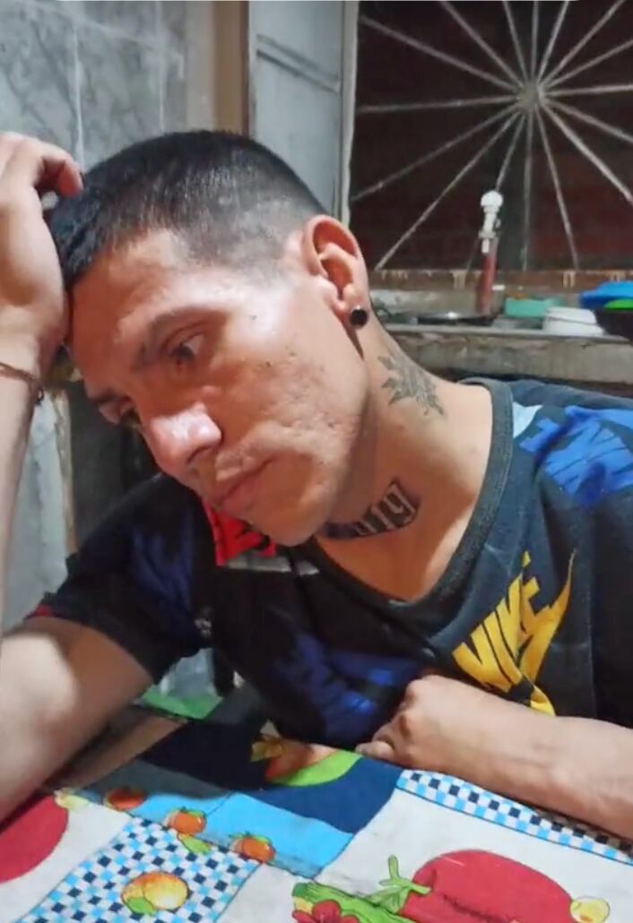 Tatuaje fallido del año de nacimiento de su hija