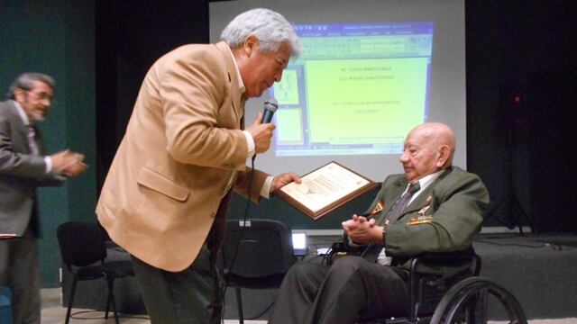 Homenaje a Juan Lopez Murillo