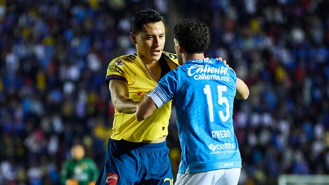 Ramón Juárez y Nacho Rivero en el Cruz Azul vs América.
