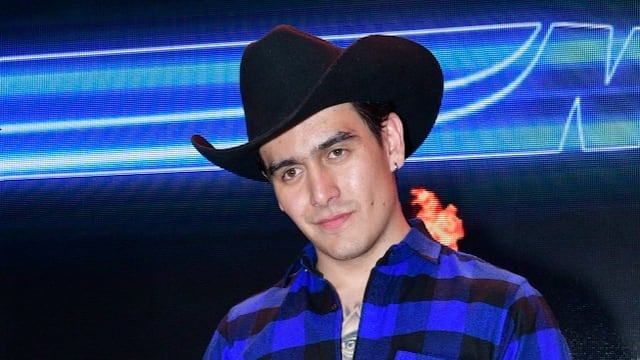 Julián Figueroa, cantante.