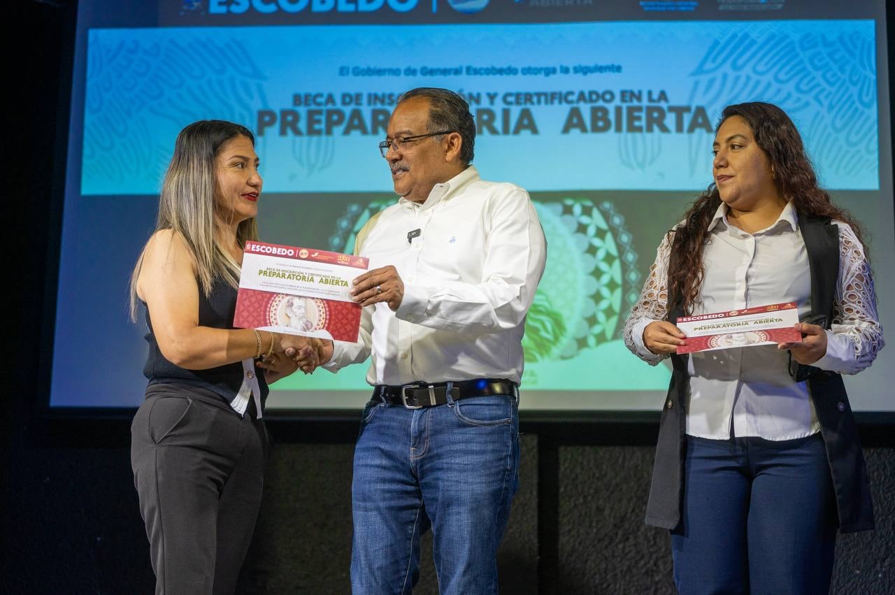 Escobedo fortalece oportunidades educativas para jóvenes