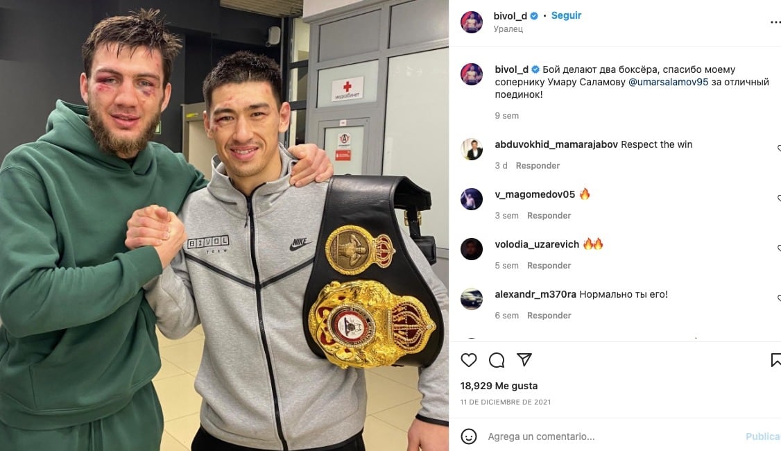 Dmitry Bivol después de su pelea junto a Umar Salamov