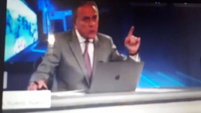 El periodista José Cárdenas dijo al político que no le iba a permitir que le llamara calumniador.