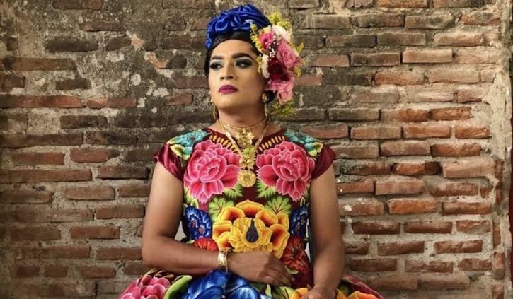¿Quién es Elvis Guerra? El diseñador y artesano muxe que vistió a Sheinbaum