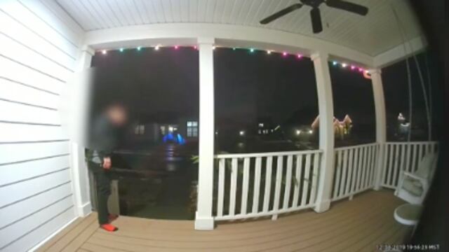 Se sale a pedorrear antes de tener sexo