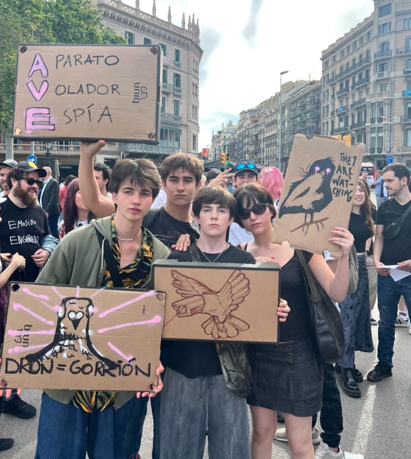 Manifestación Los pájaros no existen