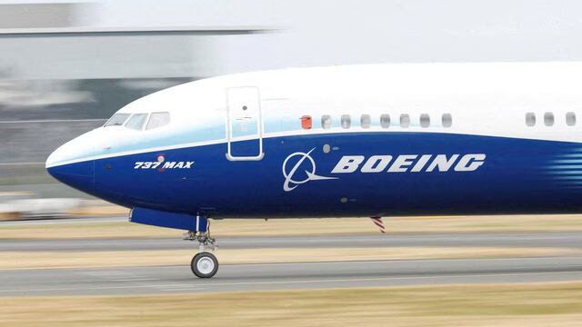 Estados Unidos ordena revisar más de 2 mil 600 aviones Boeing 737