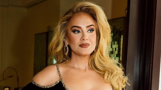 Adele prepararía regreso en 2026 con libro, disco y gira mundial