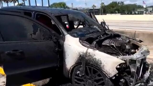 La camioneta de Leonardo Fournette, estrella de la NFL, se incendió mientras viajaba en carretera.