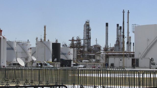 Refinería de Salamanca. Localización de artefacto explosivo.