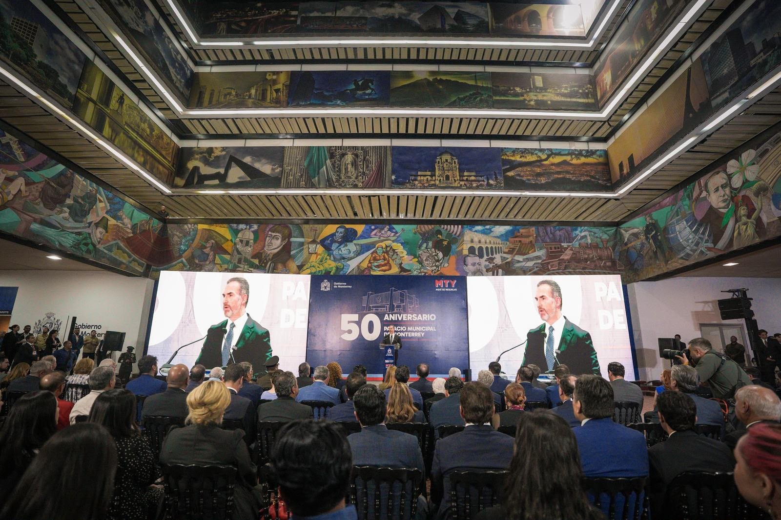 Monterrey celebra 50 años de historia de su Palacio Municipal.