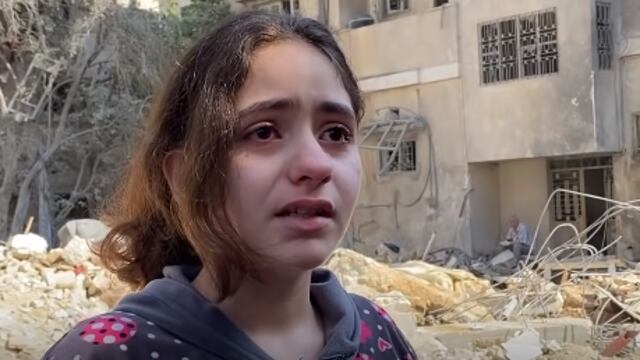 Nadeen Abdel-Tai habla sobre los ataques a Gaza.