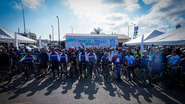 Más de 2,500 ciclistas se unen en Culiacán por el cuidado del agua: Rubén Rocha