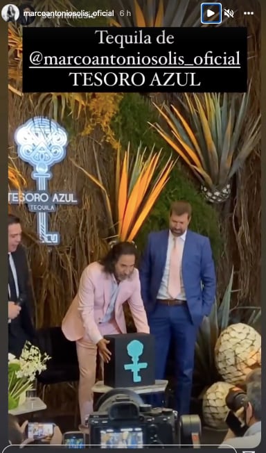 Marco Antonio Solís presenta su tequila "Tesoro azul"