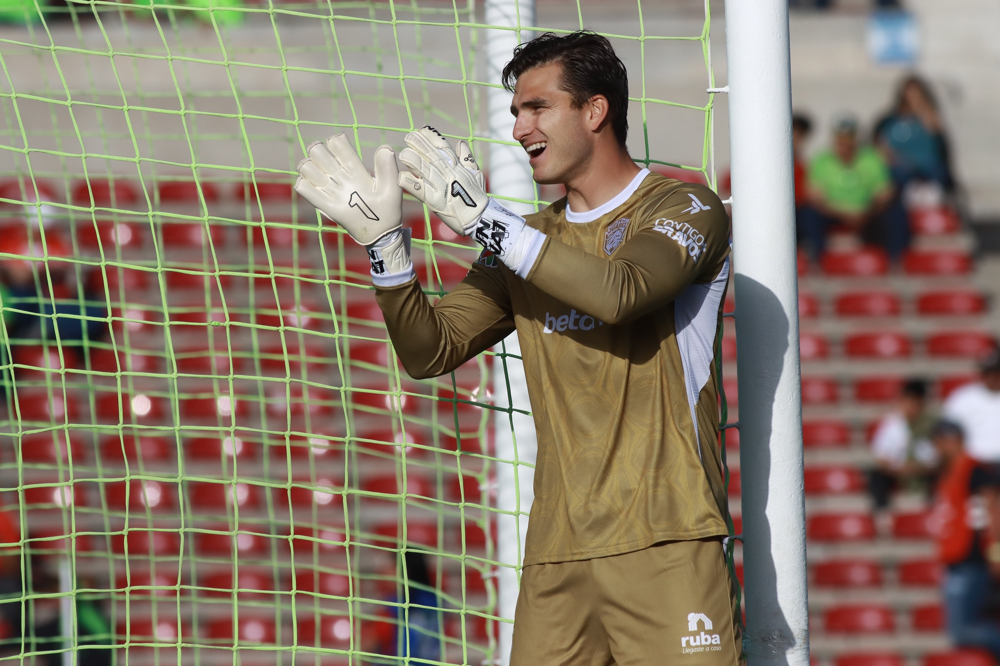 Jurado en el arco de Bravos