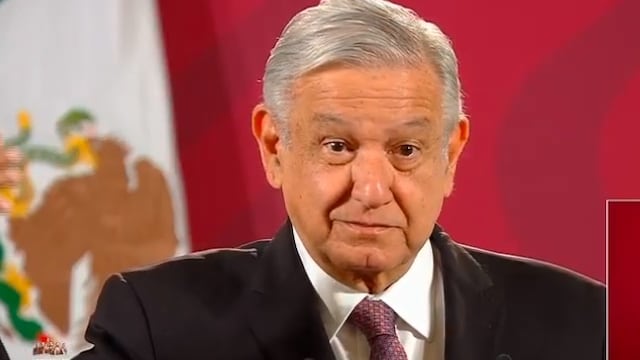 AMLO y Loret de Mola.