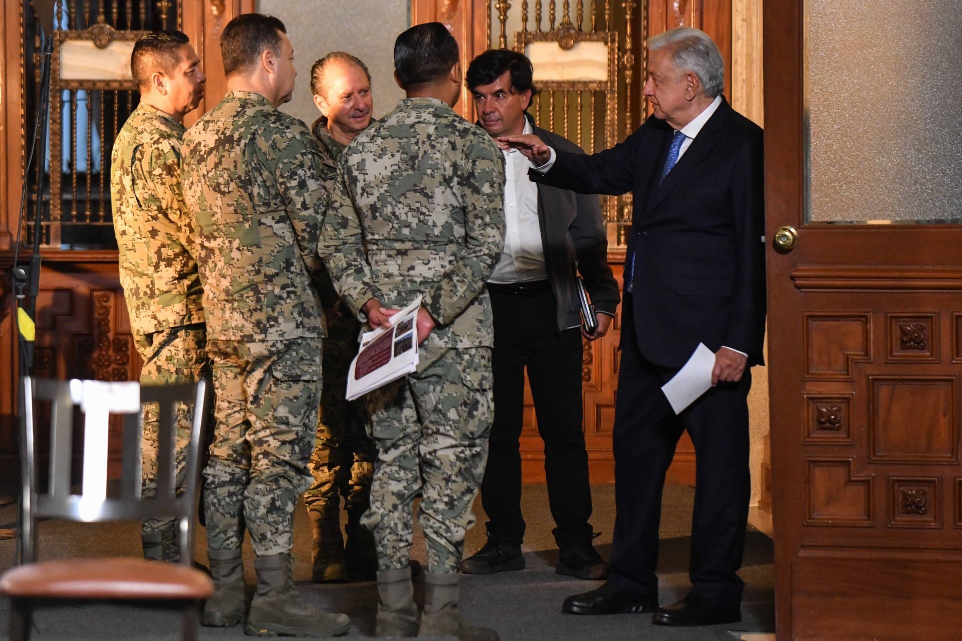 AMLO descarta tener injerencia o recomendaciones en nombramientos de Claudia Sheinbaun en Sedena y Semar