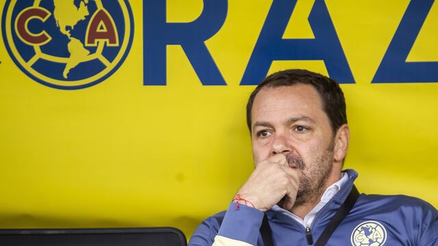 Santiago Baños con el Club América.