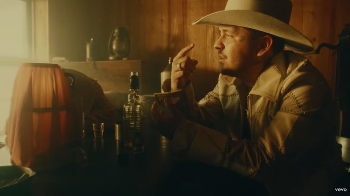 Christian Nodal en video "Vivo en el 6"