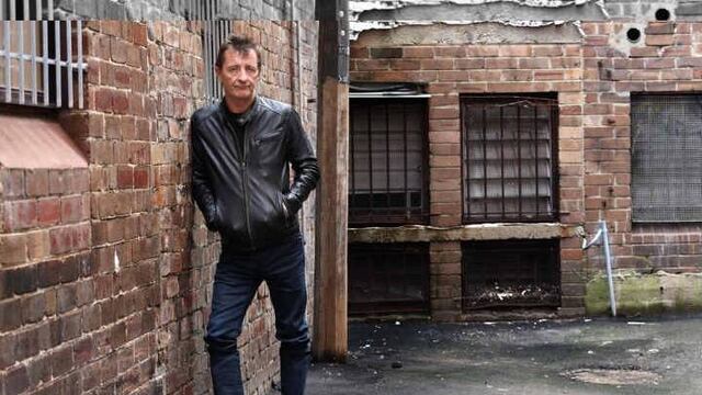 Baterista de AC/DC.