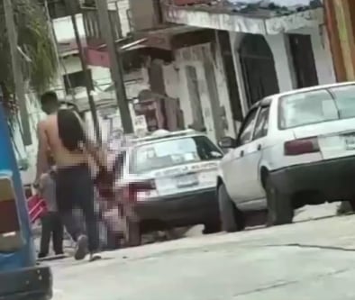 Hombre caminaba con cabeza humana en Coatepec, Veracruz