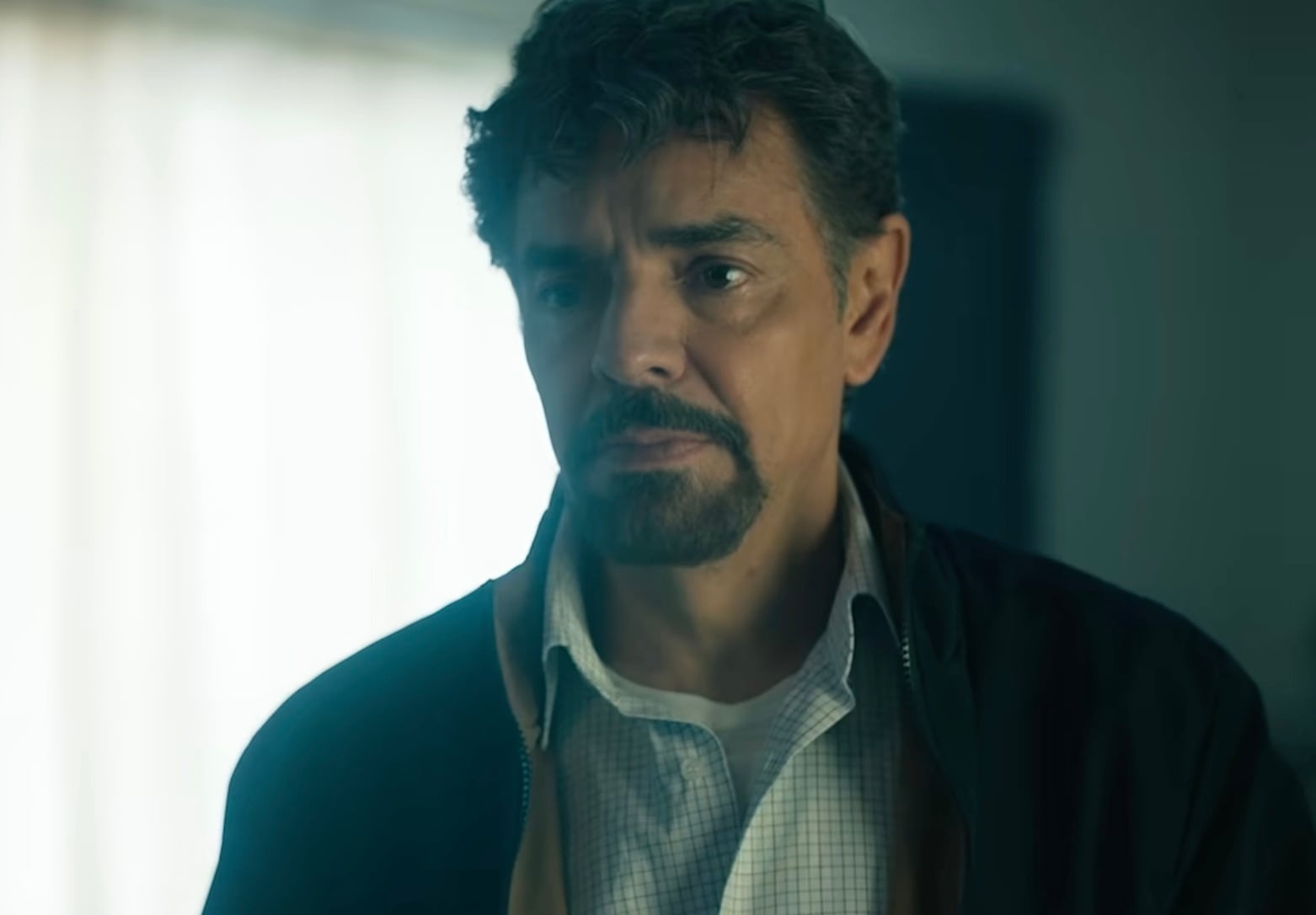 Eugenio Derbez en 'El Juicio' la serie de Prime Video