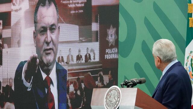 AMLO en el Búnker de Genaro García Luna