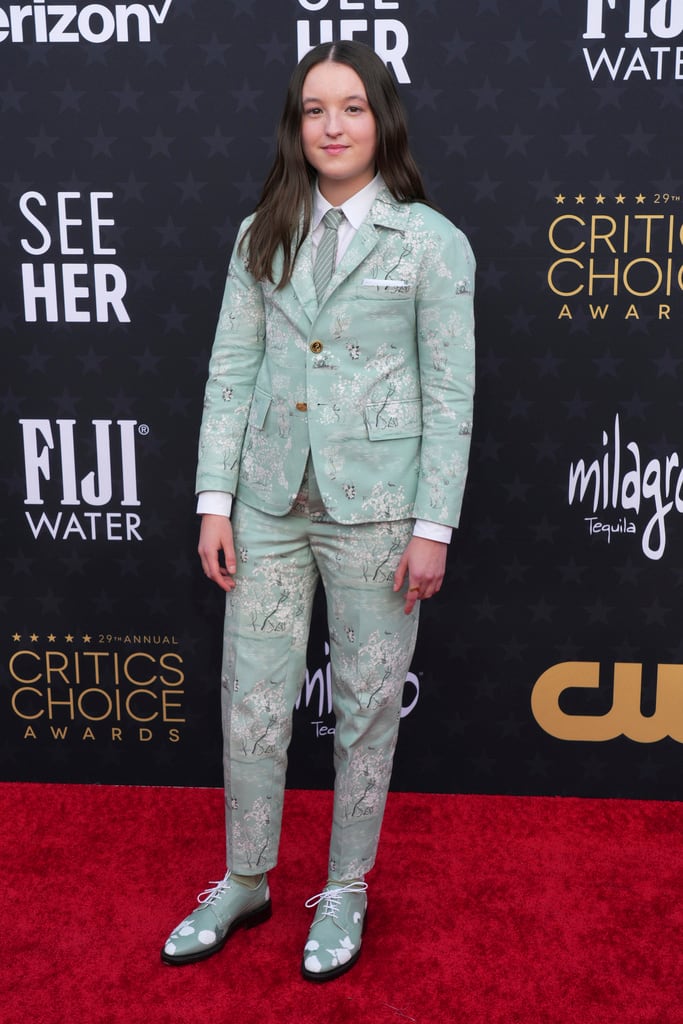Bella Ramsey llega a los Critics Choice Awards 2024.