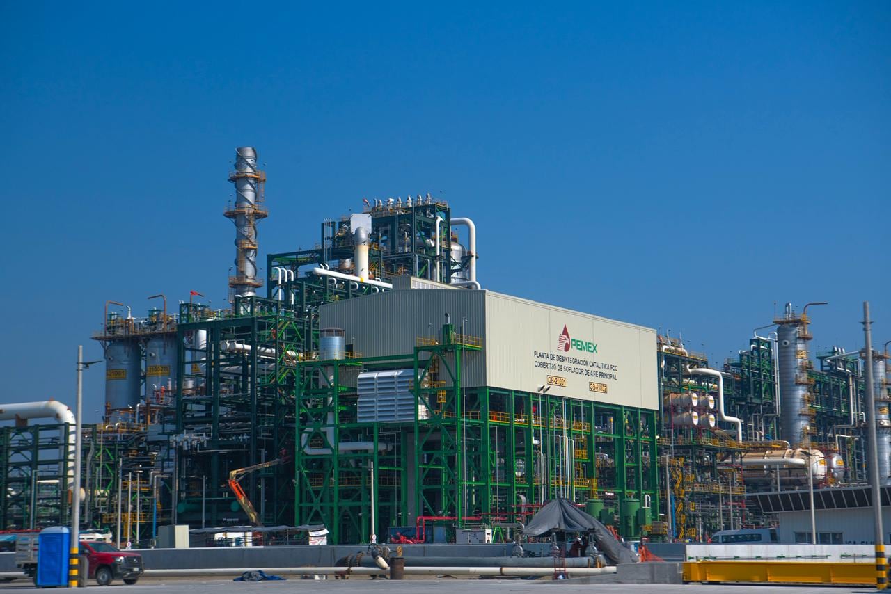 Pemex responde a imágenes en Dos Bocas: “no hay fuga, es vapor de agua”